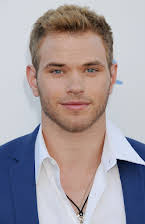 Kellan Lutz som 