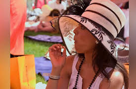 Blood, Sweat and Heels Season 1: Louds and Prouds