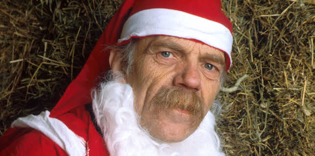 22:10: Nissene på låven (S1 E17) (S1) | MAX | 12/17 2025