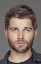 Mike Vogel som 