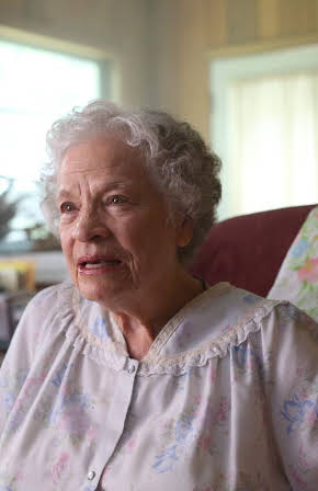 Lenore Banks as Helen