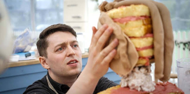 13:30: Bakemesterskapet: Helt kake | NRK 2 | 3/3 2026