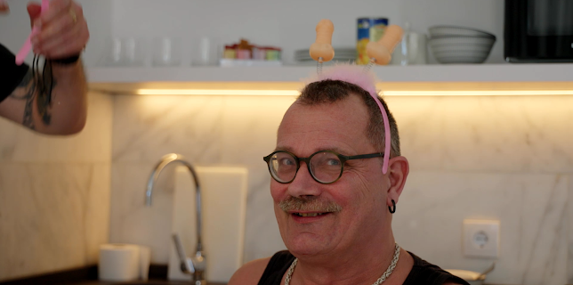 20:30: Charterfeber (S13 E5) (S13) | TV3 | 3/3 2026