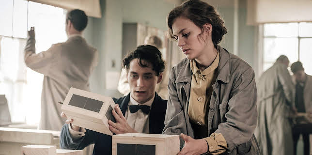 20:15: Lotte am Bauhaus | One | 1/17 2026