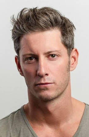 Diego Casanueva as 