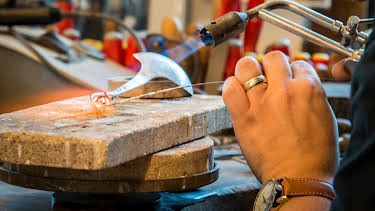 07:12: How Do They Do It? (S11 E8) (S11) | Discovery Science | 5/7 2026