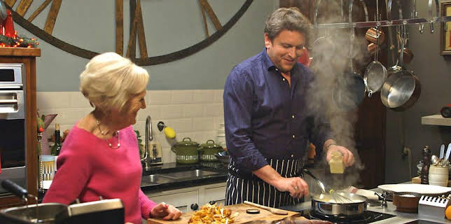 6:50 AM: Home Comforts at Christmas | BBC Two | 12/22 2025