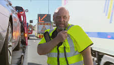 Vägens hjältar (S5 E8)