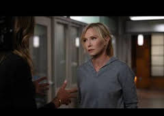 Ley y Orden: Unidad de víctimas especiales (T27): Ep.4 Ciberanzuelo