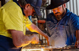 Aussie Gold Hunters: Mine SOS, Season 1: Chris and Vince