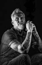 Christopher Allen Nelson som Glenn Charlock