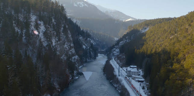 05:35: Legendäre Zugabenteuer: Der Schweizer "Glacier Express" | 3SAT | 10/31 2025