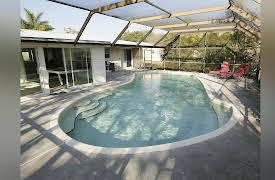 Beachfront Bargain Hunt: Renovation, Season 1: Poolside Paradise