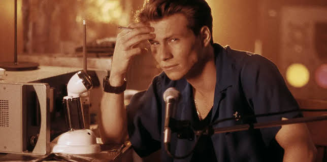 Pump Up the Volume (1990)