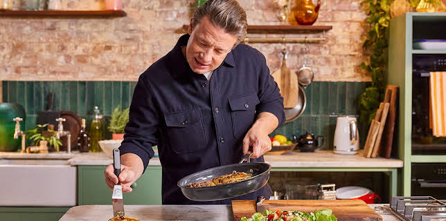 8:00 PM: New: Jamie's Feasts for a Fiver | Channel 4 | 1/26 2026