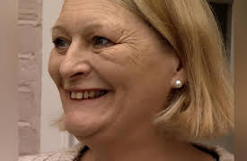 The House That 100k Built: Tricks of the Trade: Sue and Kath & Greg