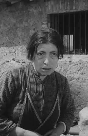 Maria Zanoli as Maria's Mother