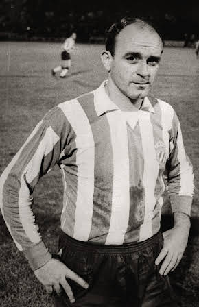 Alfredo Di Stéfano as 