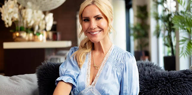 9:00 PM: Girlbands Forever (S1 E3) (S1) | BBC Two | 11/8 2025