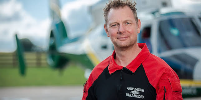 12:10 AM: Emergency Helicopter Medics | More 4 | 11/28 2025