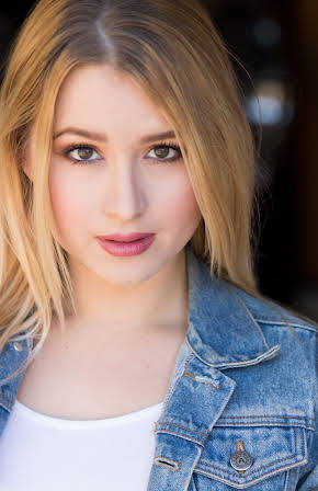 Sedona Feretto as Student