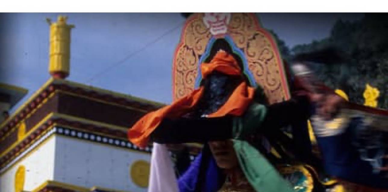 Los reinos del Himalaya (2014)