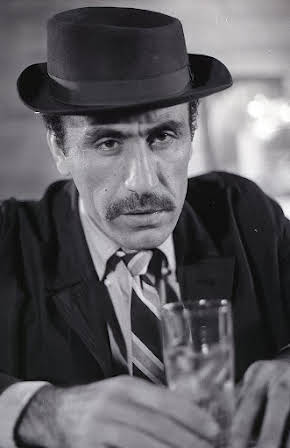 Joseph Shiloach as Khalid 
  
  
  (as Yosef Shiloah)