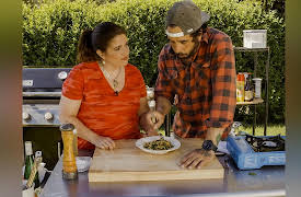 Supermarket Stakeout: What Would Alex Make?, Season 1: Where's the Surf, Suzy?