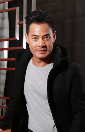 Chi-yin Wong as Officier Lee