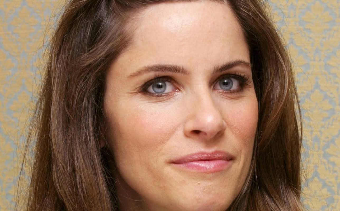 Amanda Peet