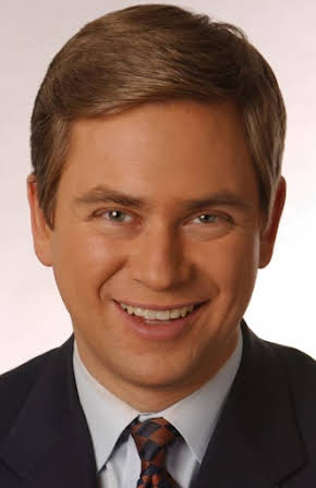 Pat Kiernan as 