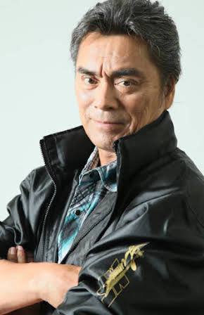 Kenji Ohba as Bald Guy 
  
  
  (as Kenji Oba)
