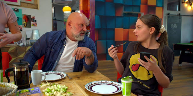 19:05: Berlin - Tag & Nacht (S15 E3584) (S15) | RTL 2 | 12/11 2025