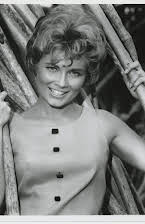 Beth Brickell como Carla Ross