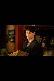 10:10: Grimm (T1): Ep.17 Enfermo de amor | SYFY | 9/19 2026