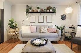 Unsellable Houses, Season 1: Starter Home Transformation