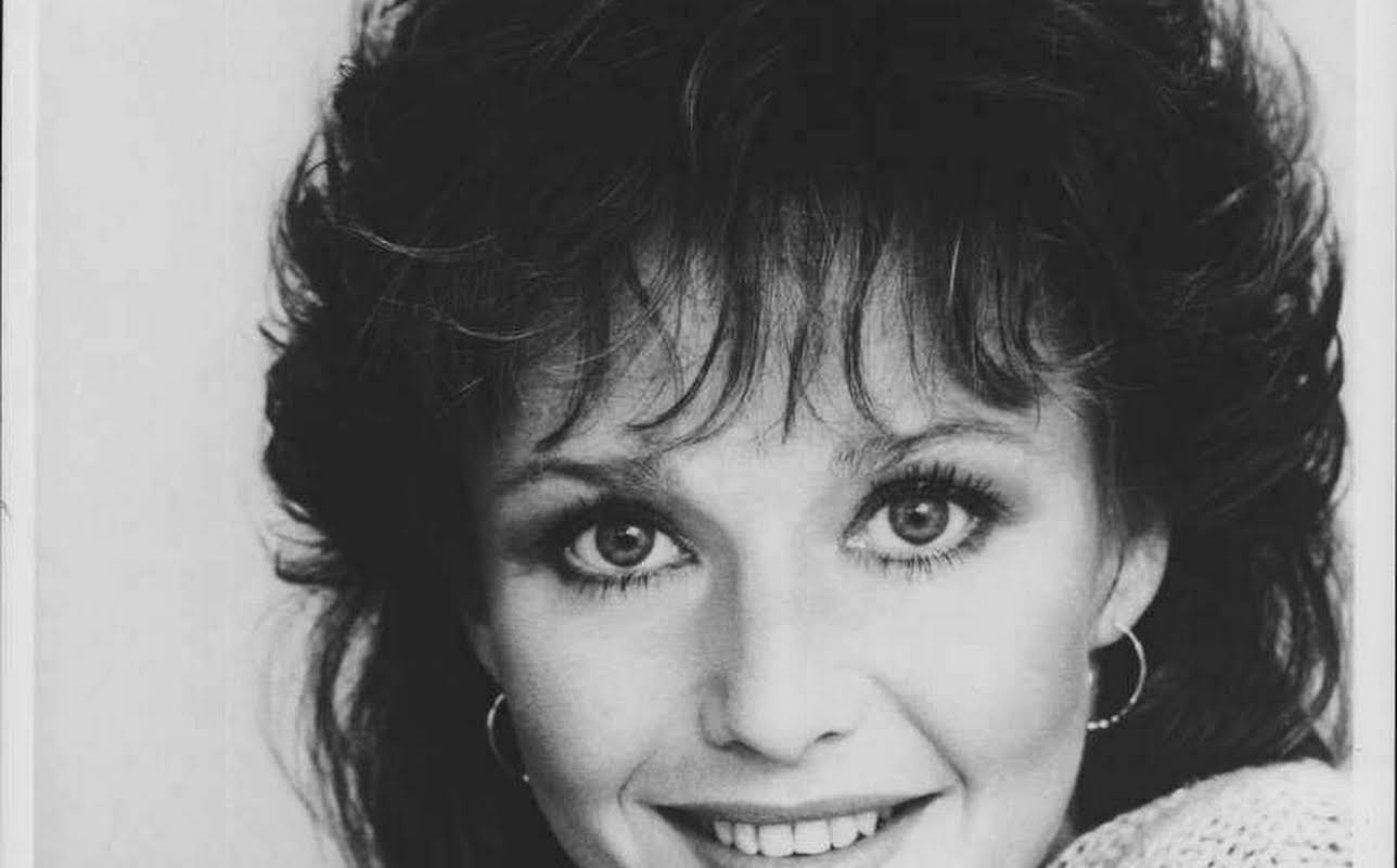 Lenore Kasdorf
