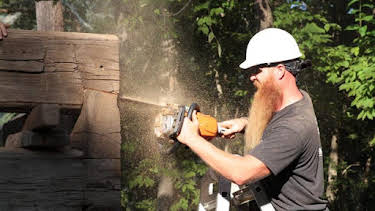 9:00 AM: Barnwood Builders (S4) | Discovery Channel | 7/13 2026