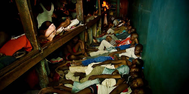 Überleben hinter Gittern