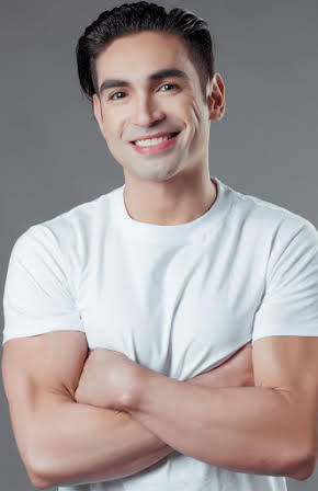 Carlos Agassi as 
