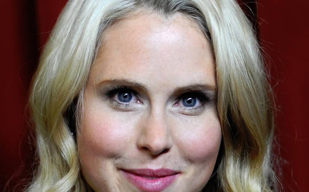 Anna Hutchison