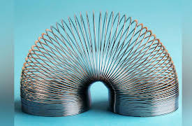 Mind-Bending Math: Riddles and Paradoxes: Enigmas of Everyday Objects