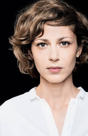 Katharina Schlothauer as 