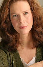 Iris Quinn som Mrs. Biers