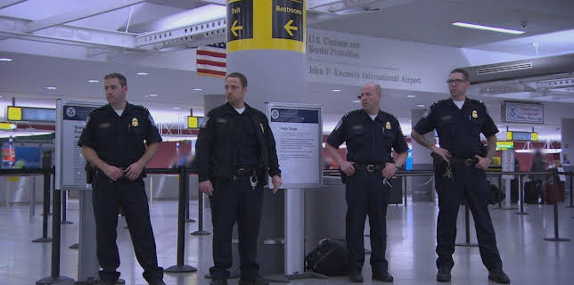 11:15: Border Patrol USA - Einsatz an der Grenze | ProSieben Maxx | 1/9 2026