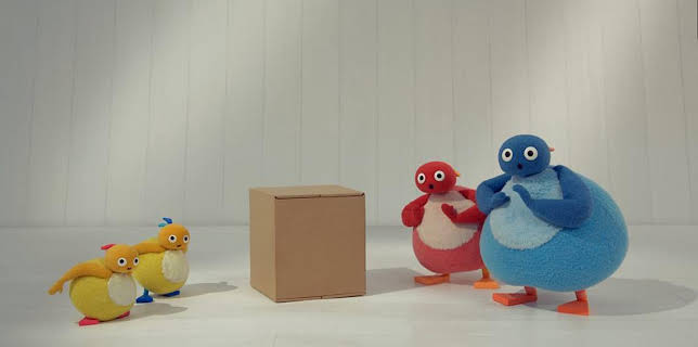 9:30 AM: Twirlywoos (S2) | Cbeebies | 1/27 2026