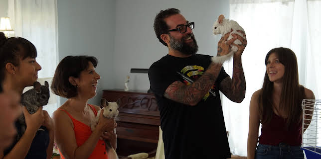 19:00: Animal Cribs (S2 E2) (S2) | Animal Planet | 11/25 2025