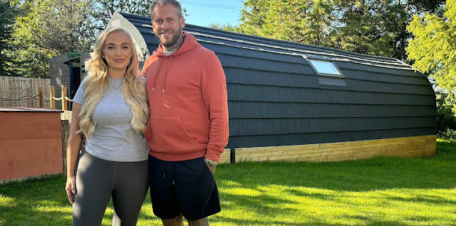 5:00 PM: Four in a Bed | Channel 4 | 3/23 2026