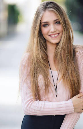 Federica Lucaferri as 