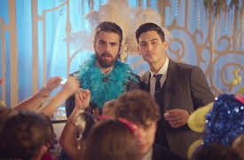 El club: Äktenskap och gräl